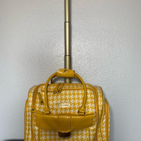 Samantha Browns Yellow Houndstooth Travel Bag - Picture 3 of 16